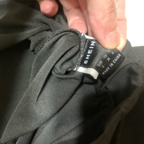 SHEIN Active Capri Leggings - Picture 3 of 4